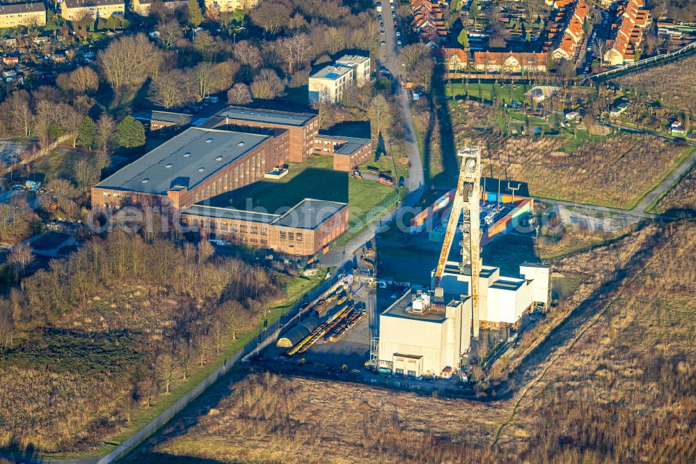 Aerial image Gelsenkirchen - Industrial monument of the disused technical facilities of the site Zeche Hugo Schacht 2 on the street Broessweg in the district Buer in Gelsenkirchen in the Ruhr area in the state North Rhine-Westphalia, Germany