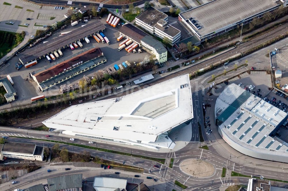 Aerial image Zuffenhausen - Industrial monument of the technical plants and production halls and the Porsche Museum in Zuffenhausen in the state Baden-Wurttemberg, Germany