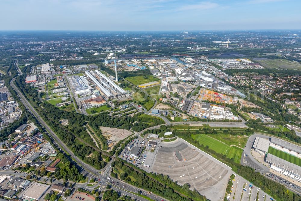 Aerial image Essen - Industrial and commercial area entlang dem Sulterkamp and of Hafenstrasse in Bergeborbeck in the state North Rhine-Westphalia, Germany