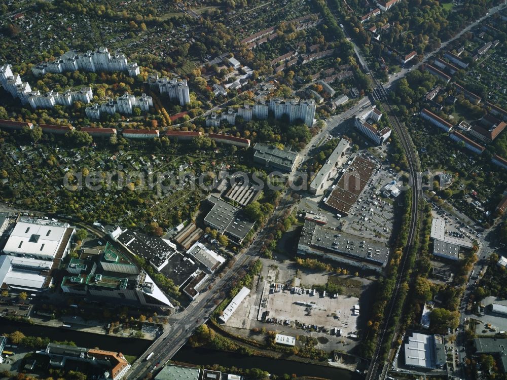 Aerial photograph Berlin - Industrial and commercial area in Neukoelln along the Sonnenallee, Neukoellnische Allee and the Ziegrastrasse in Berlin