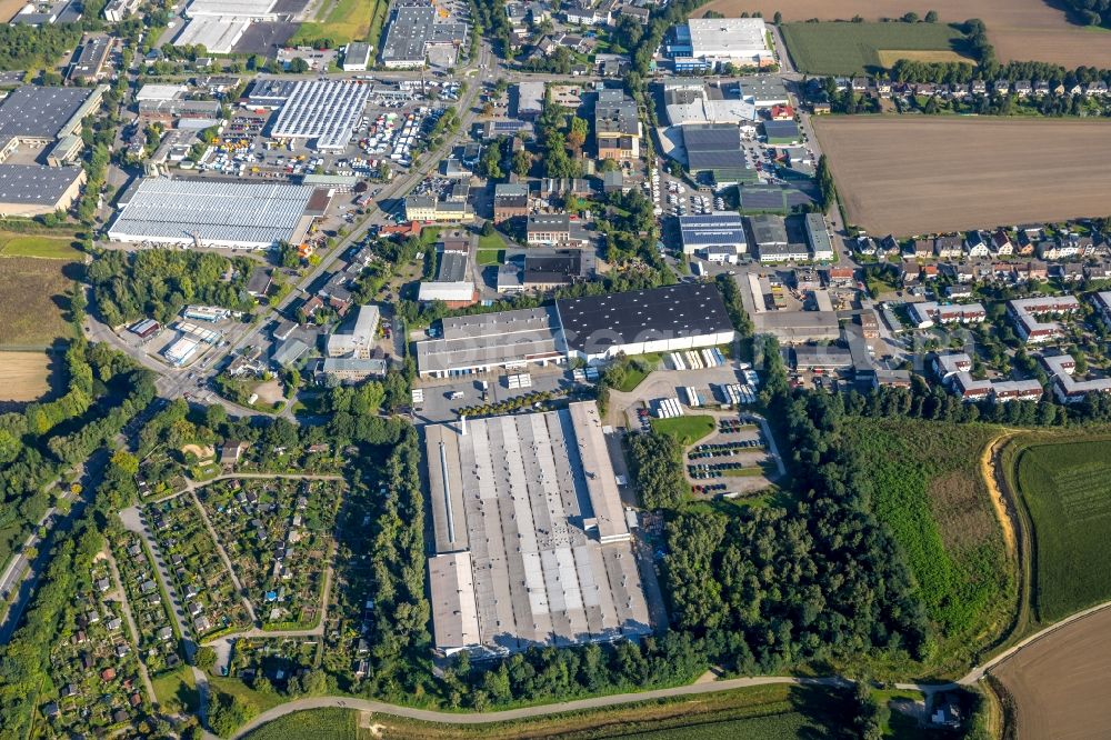 Aerial photograph Bochum - Industrial and commercial area along the Berliner Strasse - Burgstrasse in Bochum in the state North Rhine-Westphalia, Germany