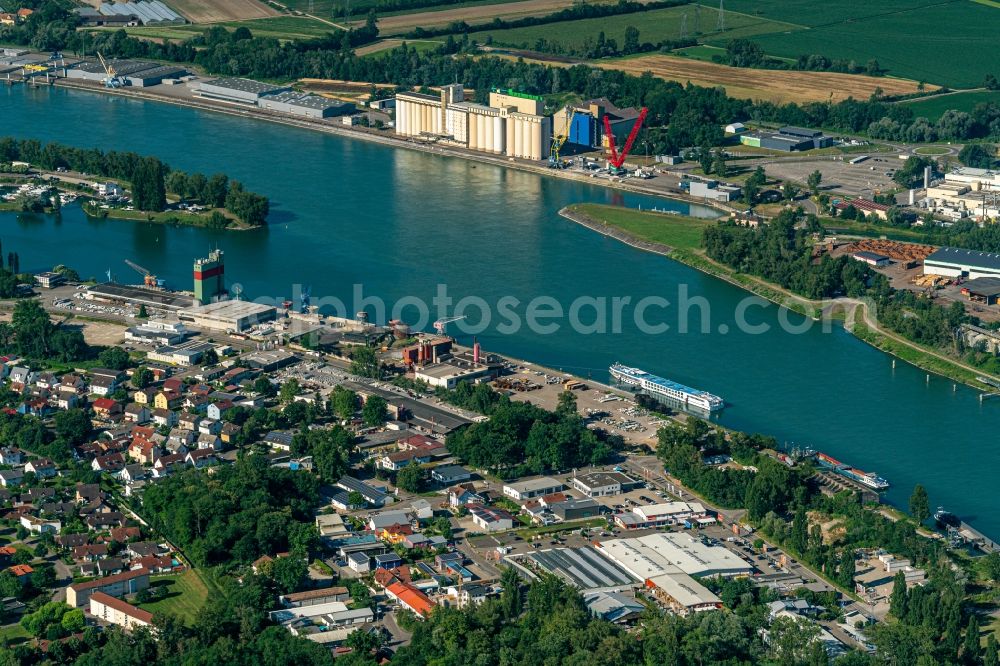 Aerial photograph Breisach am Rhein - Industrial and commercial area on Rheinhafen in Breisach am Rhein in the state Baden-Wurttemberg, Germany