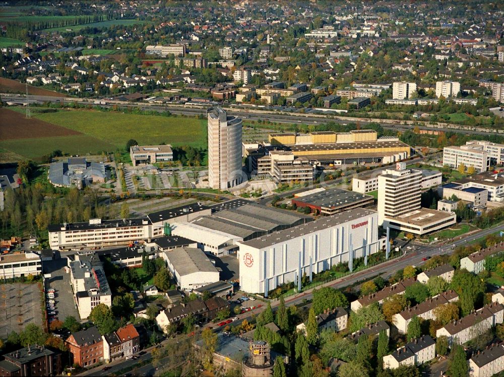 Aerial image Düsseldorf - Printing center Rheinische Post in industrial and commercial area of the Rheinisch-Bergische Verlagsgesellschaft mbH at Zuelpicher Strasse in Dusseldorf in North Rhine-Westphalia