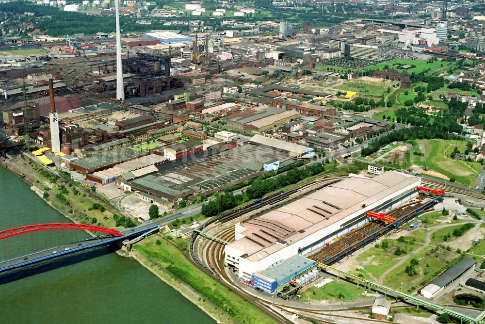 Aerial image Duisburg - Industrial and commercial area in Duisburg in the state North Rhine-Westphalia