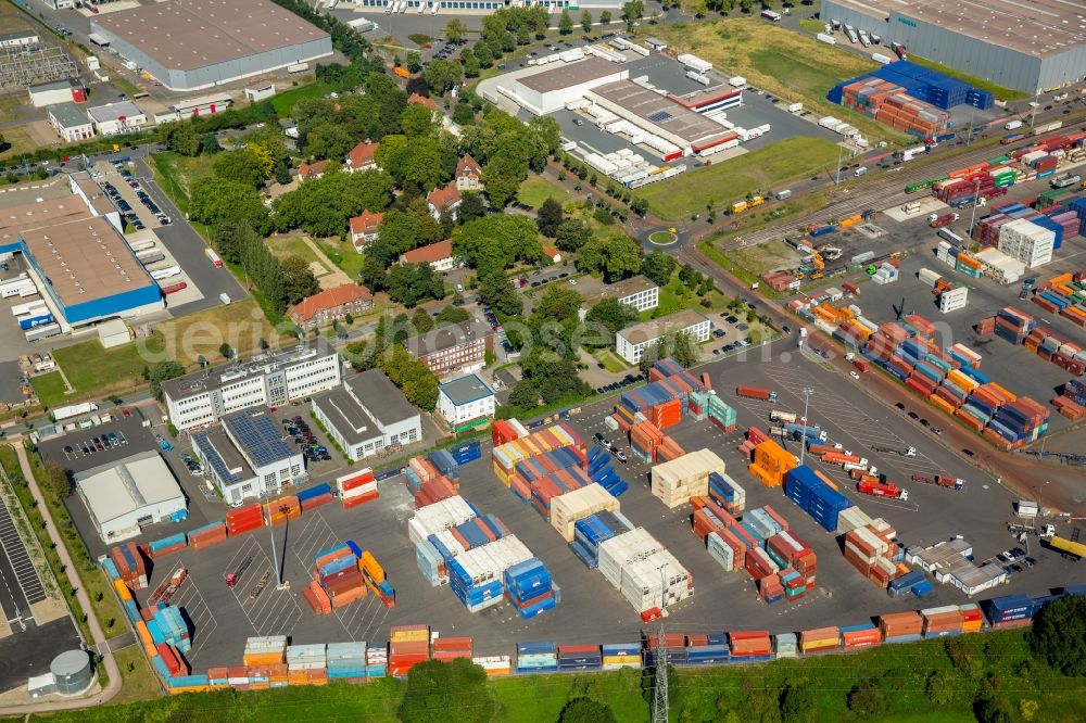 Duisburg from the bird's eye view: Industrial and commercial area at the rhein river in Duisburg in the state North Rhine-Westphalia