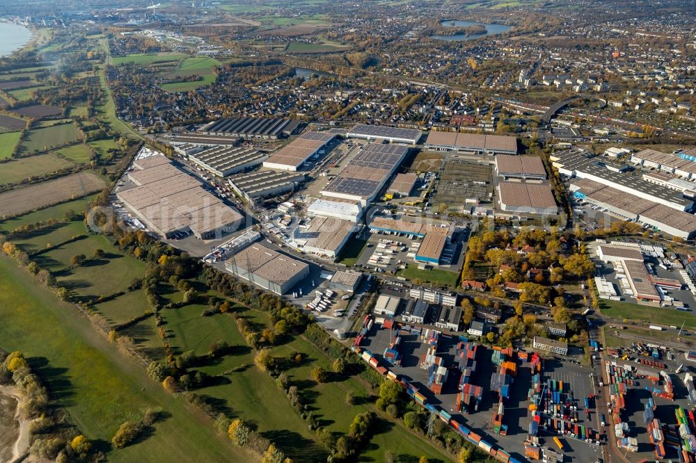 Aerial photograph Duisburg - Industrial and commercial area along the Bliersheimer Strasse - Bismarckstrasse in Duisburg in the state North Rhine-Westphalia, Germany