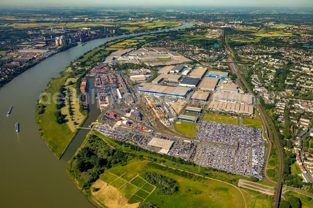 Duisburg from above - Industrial and commercial area along the Bliersheimer Strasse - Bismarckstrasse in Duisburg in the state North Rhine-Westphalia, Germany