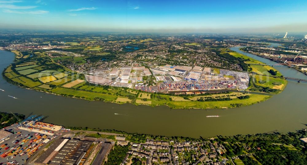 Aerial image Duisburg - Industrial and commercial area along the Bliersheimer Strasse - Bismarckstrasse in Duisburg in the state North Rhine-Westphalia, Germany