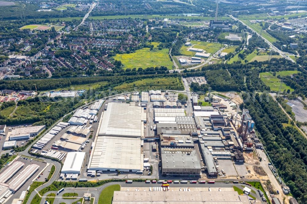 Essen from above - Industrial and commercial area along the Ruhrglasstrasse in Essen in the state North Rhine-Westphalia, Germany