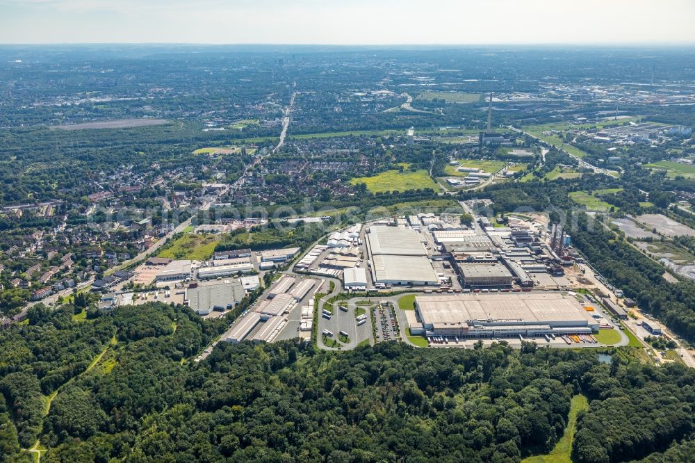 Essen from above - Industrial and commercial area between of Karnaper Str. and of Braukstrasse in Essen in the state North Rhine-Westphalia, Germany