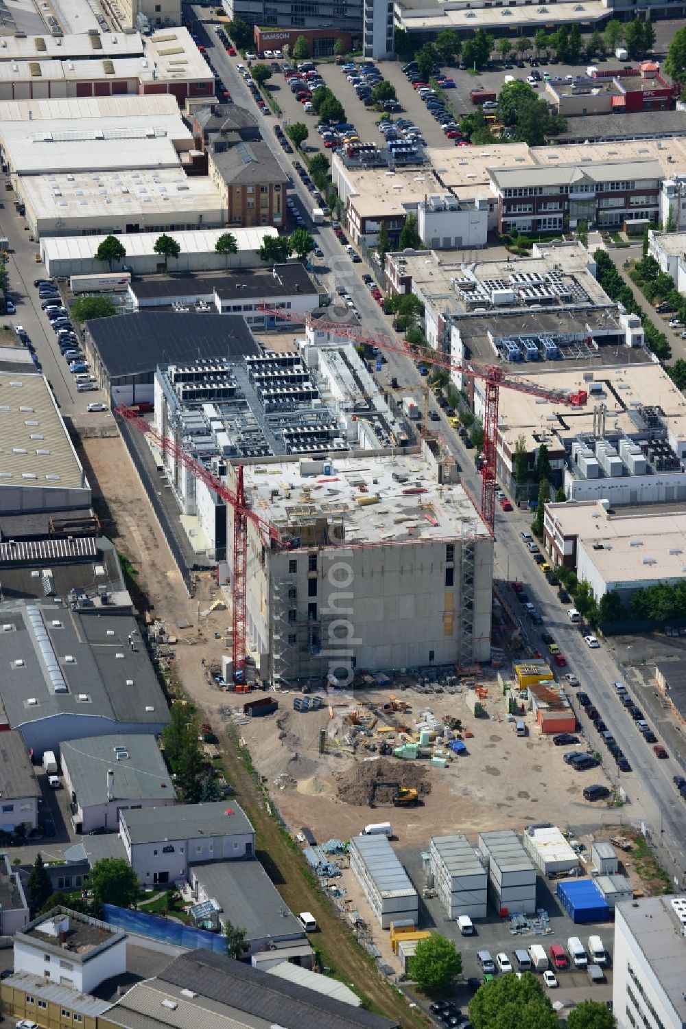 Frankfurt am Main from above - Industrial and commercial area Fechenheim in Frankfurt in the state Hesse