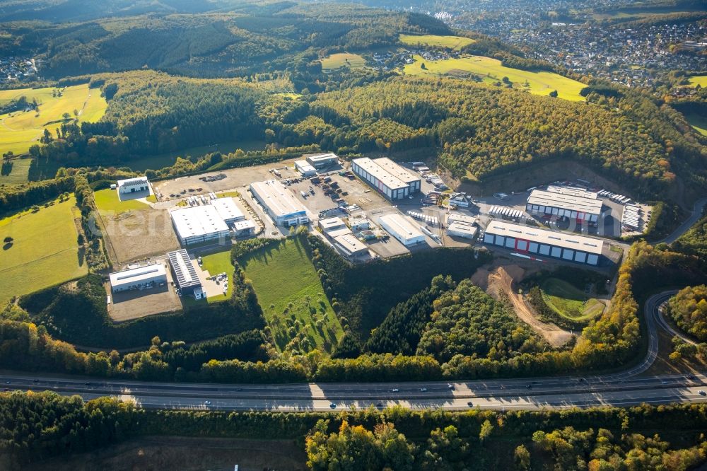 Aerial photograph Freudenberg - Industrial and commercial area at the A45 motorway Freudenberg in Freudenberg in the state North Rhine-Westphalia