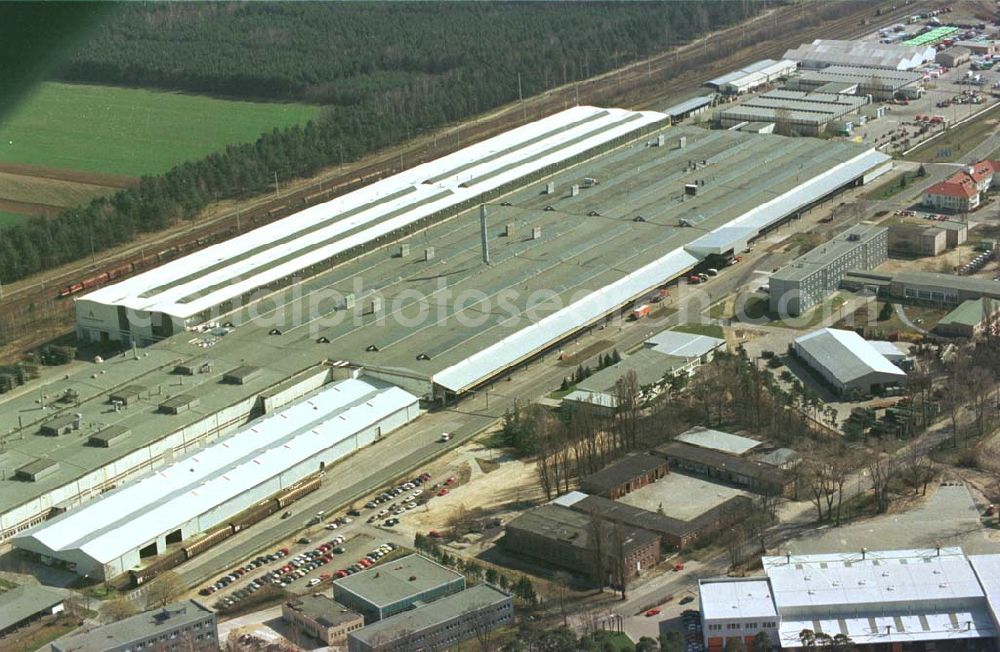 Ludwigsfelde / Brandenburg from the bird's eye view: Industrie- und Gewerbegebiet auf dem Gelände des ehem. IFA-Automobilwerkes in Ludwigsfelde in Brandenburg.