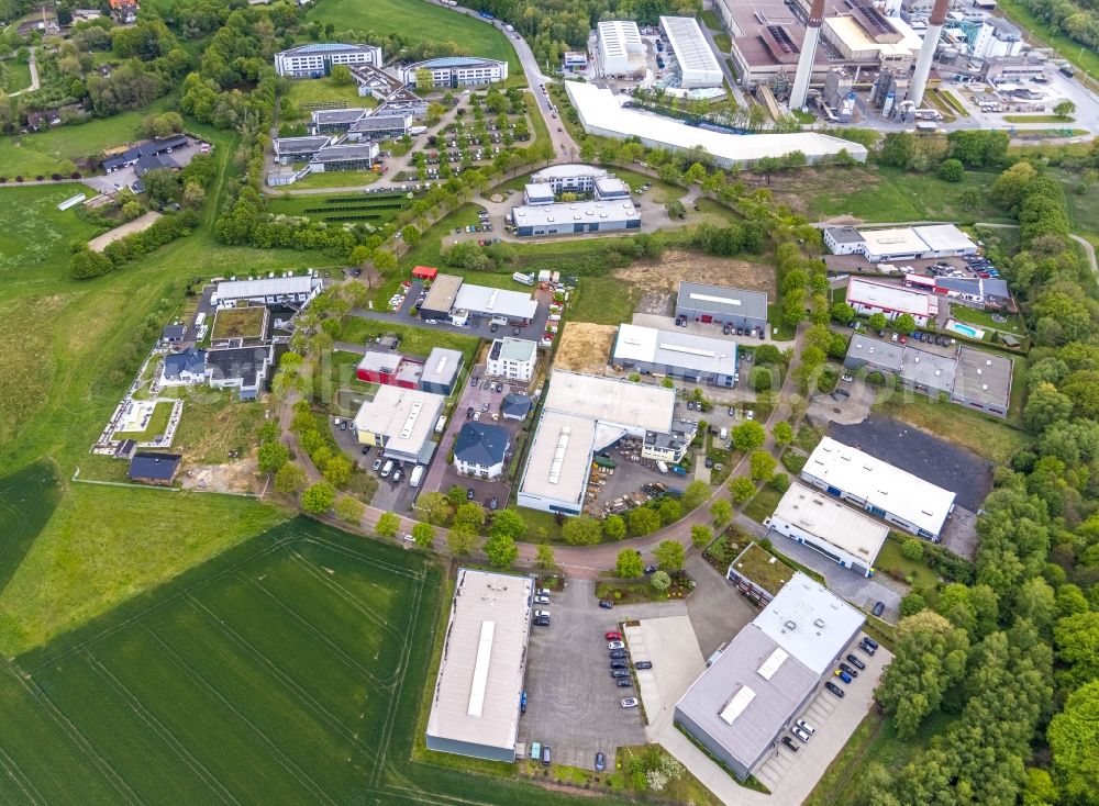 Aerial photograph Gladbeck - Industrial and commercial area Am Wiesenbusch in Gladbeck at Ruhrgebiet in the state North Rhine-Westphalia, Germany