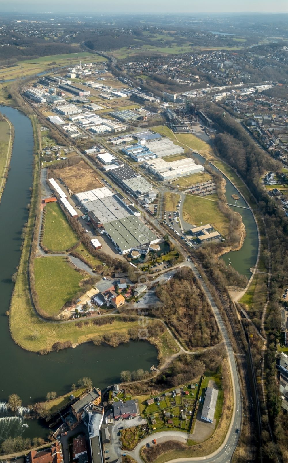 Aerial image Hattingen - Industrial and commercial area along the Ruhrallee - Ruhrdeich in Hattingen in the state North Rhine-Westphalia, Germany