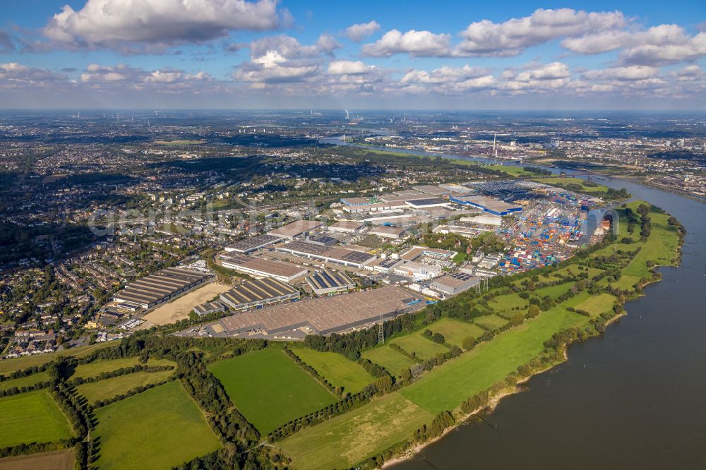 Aerial image Duisburg - Industrial and commercial area along the Bliersheimer Strasse - Bismarckstrasse in Duisburg at Ruhrgebiet in the state North Rhine-Westphalia, Germany