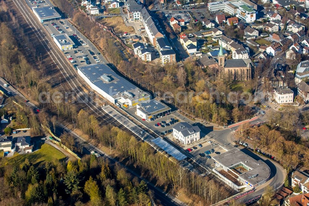 Aerial photograph Menden (Sauerland) - Industrial and commercial area Untere - Obere Promenade - Heimkerweg on river Hoenne in Menden (Sauerland) in the state North Rhine-Westphalia