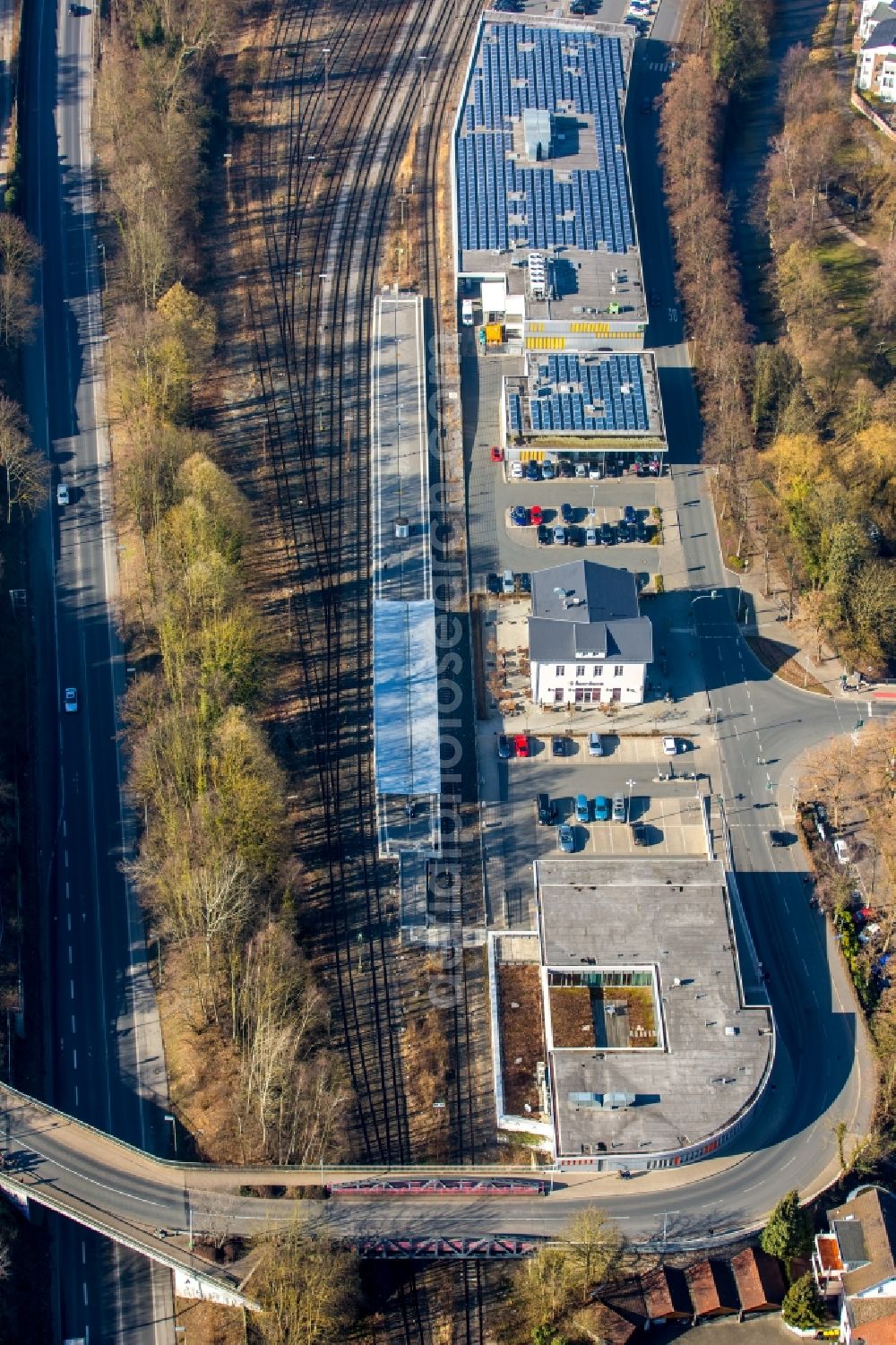 Menden (Sauerland) from above - Industrial and commercial area Untere - Obere Promenade - Heimkerweg on river Hoenne in Menden (Sauerland) in the state North Rhine-Westphalia