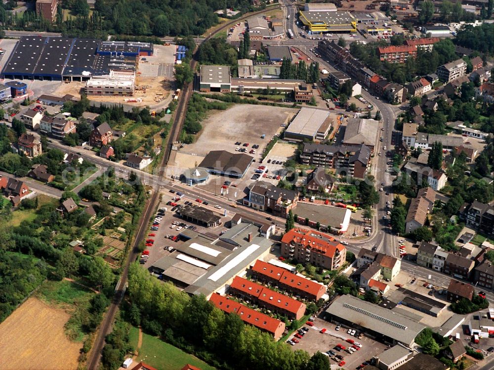 Moers from above - Industrial and commercial area Rheinberger Strasse in Moers in the state North Rhine-Westphalia