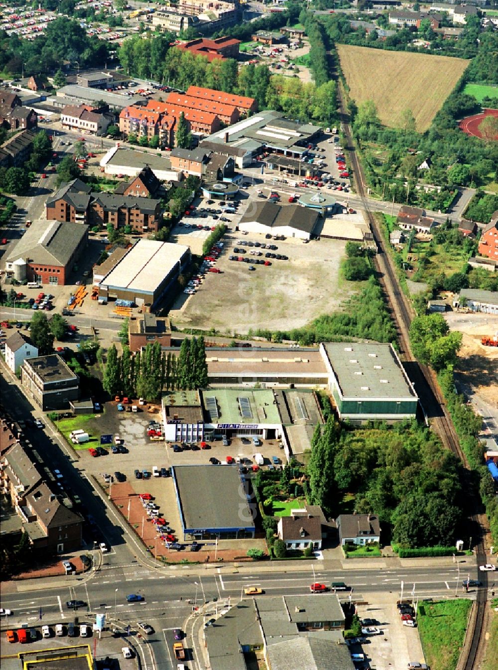 Moers from above - Industrial and commercial area Baerler Strasse - Klever Strasse in Moers in the state North Rhine-Westphalia