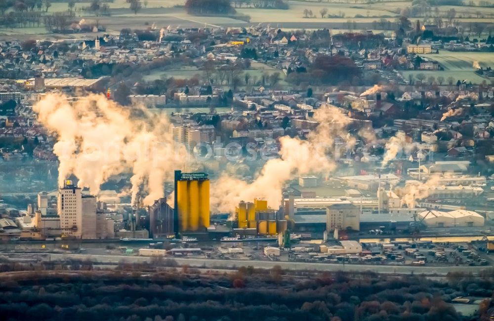 Aerial image Hamm - Industrial and commercial area Oelmuehle Broekelmann on Datteln-Hamm-Kanal in the district Bockum-Hoevel in Hamm in the state North Rhine-Westphalia