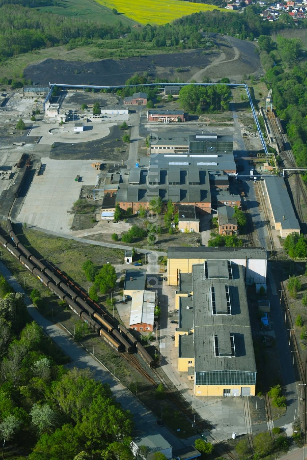 Mansfeld from the bird's eye view: Industrial and commercial area in the district Grossoerner in Mansfeld in the state Saxony-Anhalt, Germany