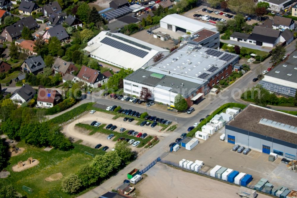 Aerial photograph Heiligenhaus - Industrial and commercial area on motorway BAB A44 Velbert in the district Hetterscheidt in Heiligenhaus in the state North Rhine-Westphalia, Germany