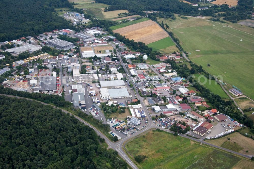 Aerial image Neustadt an der Weinstraße - Industrial and commercial area Im Altenschemel in the district Lachen-Speyerdorf in Neustadt an der Weinstrasse in the state Rhineland-Palatinate, Germany