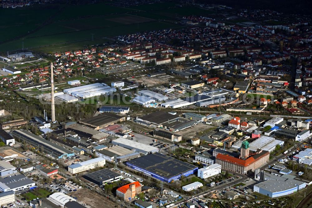 Aerial image Leipzig - Industrial and commercial area along the Ludwig-Hupfeld-Strasse in the district Leutzsch in Leipzig in the state Saxony, Germany