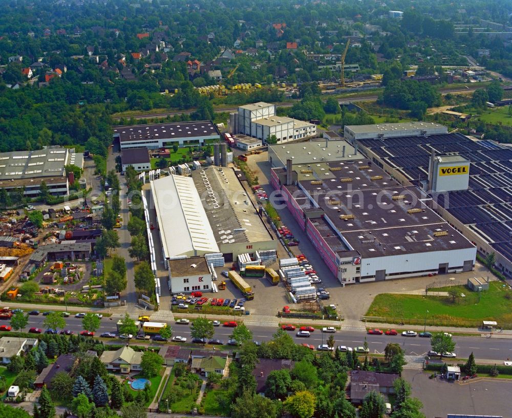 Berlin from the bird's eye view: Industrial and commercial area along the Motzener Strasse in the district Marienfelde in Berlin, Germany