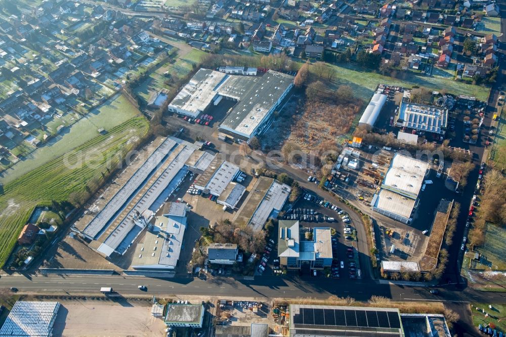 Hamm from above - Industrial and commercial area along Roemerstrasse in the Bockum-Hoevel part of Hamm in the state of North Rhine-Westphalia. The construction company Bernhard Heckmann GmbH & Co KG is located here