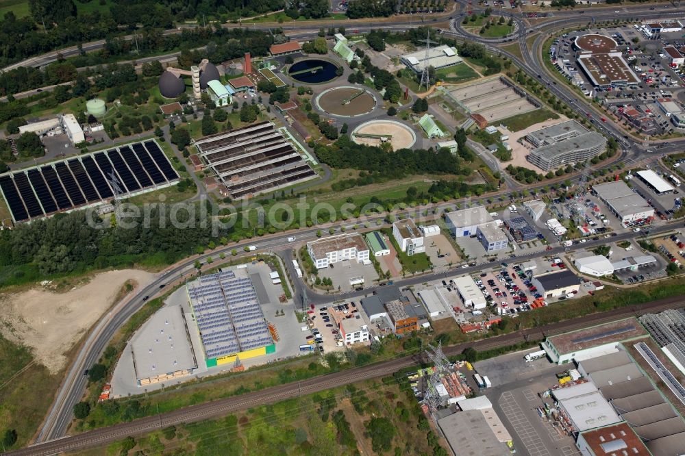 Aerial photograph Mainz - Industrial and commercial area and central sewage treatment plant Mainz, Mainz in Rhineland-Palatinate