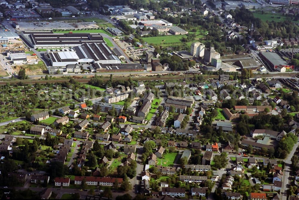 Aerial photograph Richrath OT Langenfeld - Industrial area with various metal-processing companies and shipping companies in Immigrath district of Langenfeld in the state of North Rhine-Westphalia