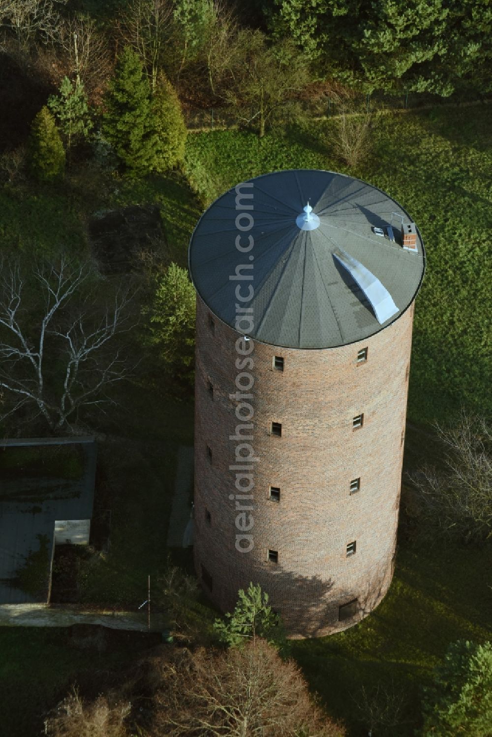 Aerial image Frankfurt (Oder) - Building of industrial monument Friedensturm - water tower in Frankfurt (Oder) in the state Brandenburg