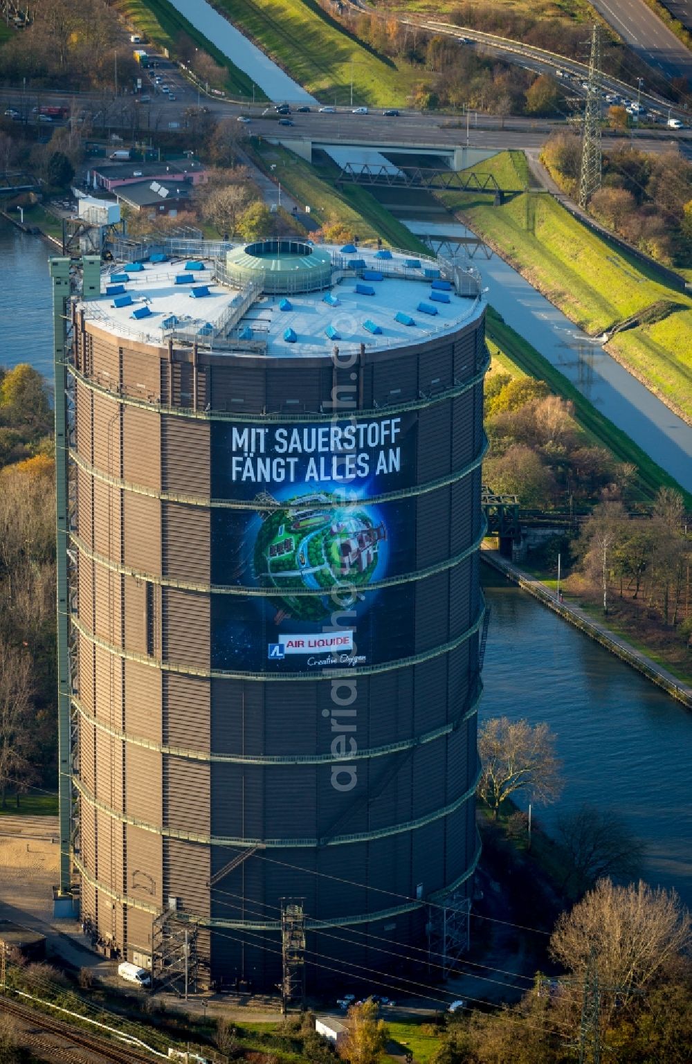 Aerial image Oberhausen - Gas tank serves as an industrial monument Gasometer Oberhausen Gmbh and an exhibition at the Arenastrasse in Oberhausen in North Rhine-Westphalia