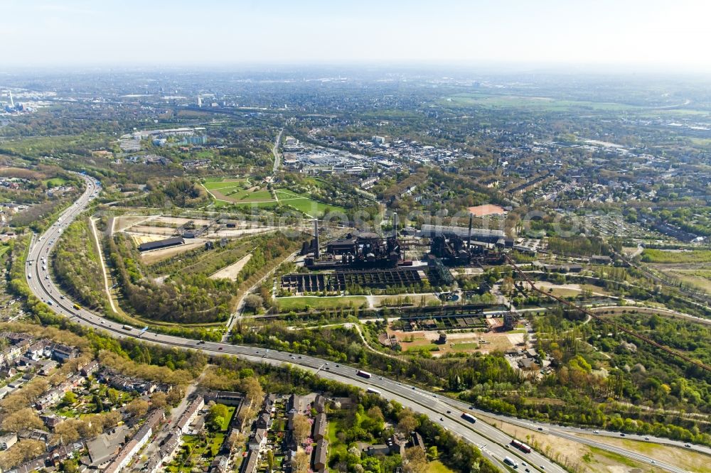 Duisburg from the bird's eye view: Tourist attraction of the industrial monument of power-ruhrgebiet GmbH in Duisburg in the state North Rhine-Westphalia