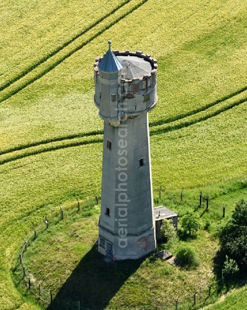 Aerial image Oberschöna - Building of industrial monument water tower Braeunsdorf in Oberschoena in the state Saxony, Germany