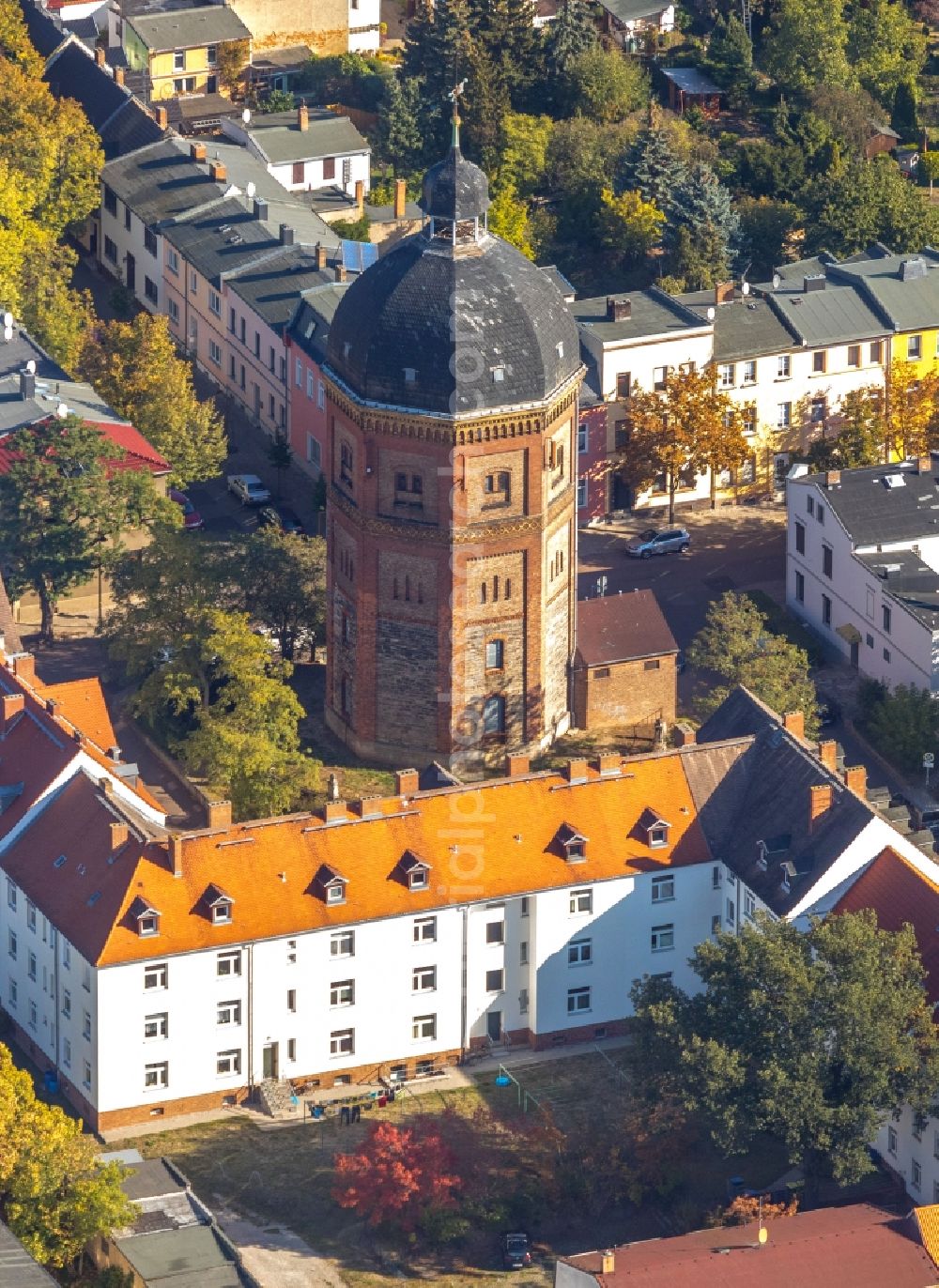 Aerial image Bernburg (Saale) - Building of industrial monument water tower on Christianstrasse corner Wasserturmstrasse in Bernburg (Saale) in the state Saxony-Anhalt, Germany