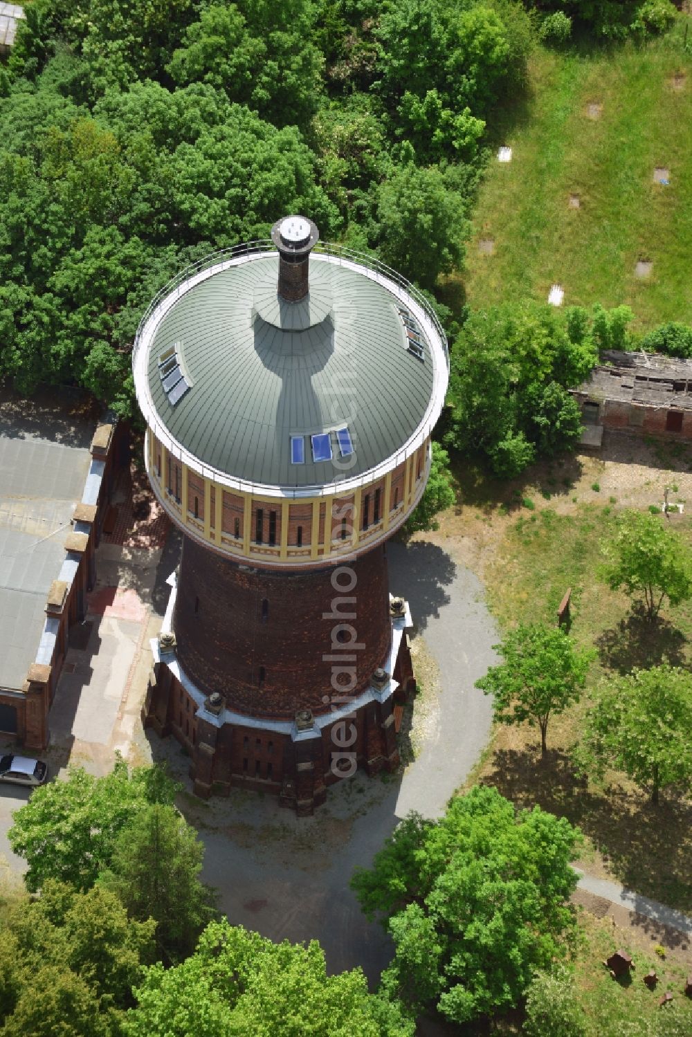 Aerial photograph Magdeburg - Building of industrial monument water tower in Magdeburg in the state Saxony-Anhalt