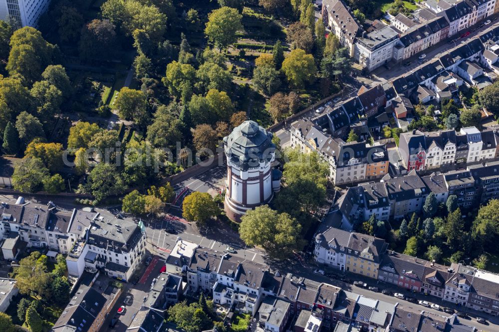 Mönchengladbach from the bird's eye view: Building of the industrial monument Wasserturm an der Viersener Strasse on Viersener Strasse in Moenchengladbach in the federal state of North Rhine-Westphalia, Germany