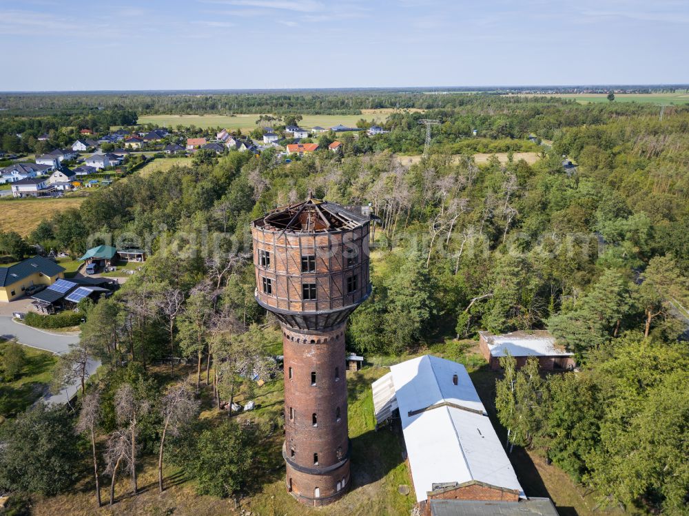 Aerial photograph Zeithain - Building of industrial monument water tower Neudorf on street Wasserturmstrasse in Zeithain in the state Saxony, Germany