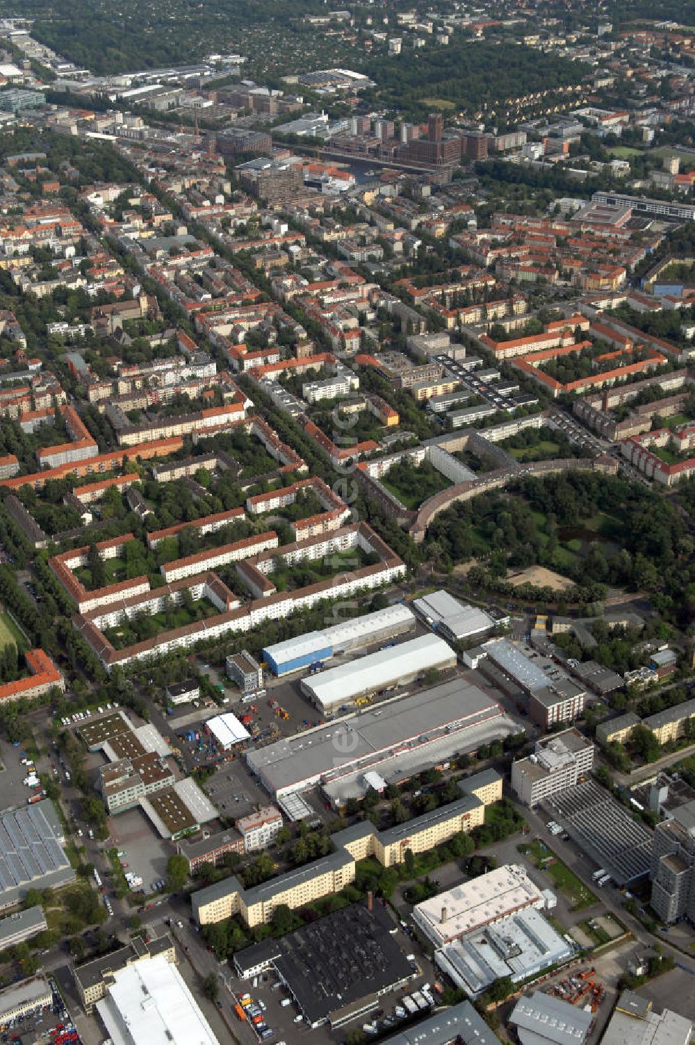 Berlin from the bird's eye view: Blick auf das Industriegebiet an der Bessemerstraße , Eythstraße in Berlin-Tempelhof. Eine Immobilie der HVB Immobilien AG.