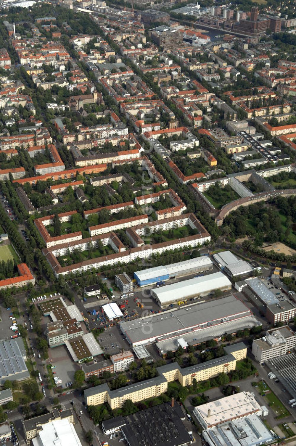 Aerial image Berlin - Blick auf das Industriegebiet an der Bessemerstraße , Eythstraße in Berlin-Tempelhof. Eine Immobilie der HVB Immobilien AG.