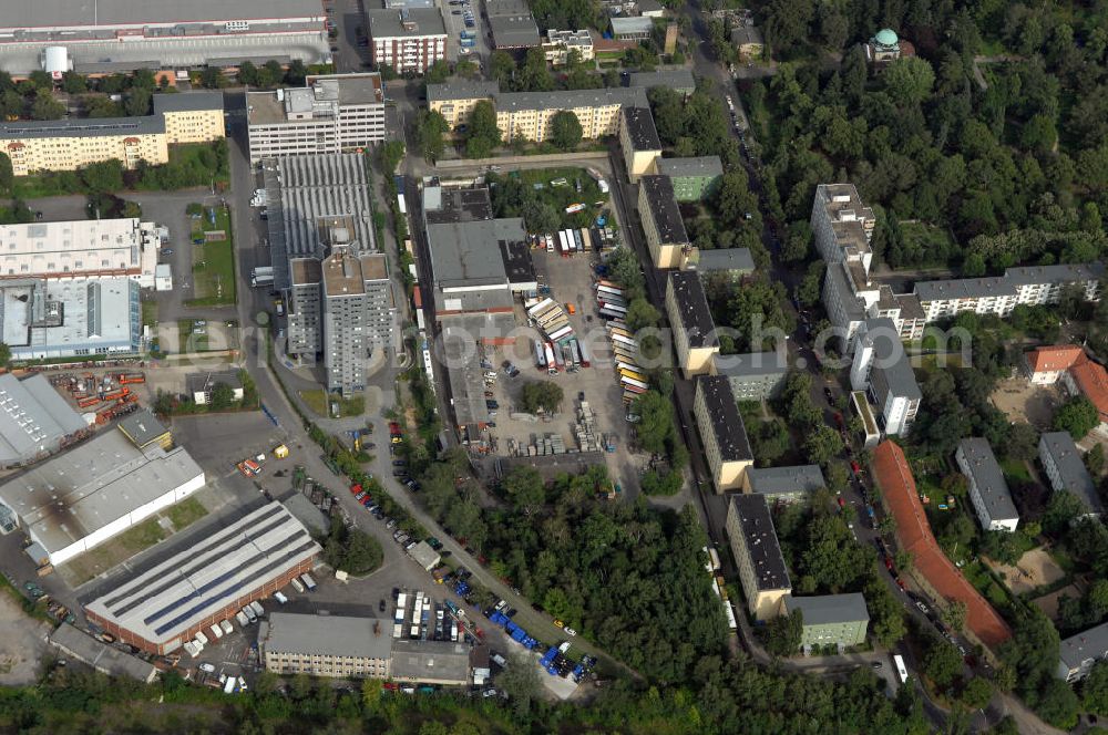 Aerial photograph Berlin - Blick auf das Industriegebiet an der Bessemerstraße , Eythstraße in Berlin-Tempelhof. Eine Immobilie der HVB Immobilien AG.