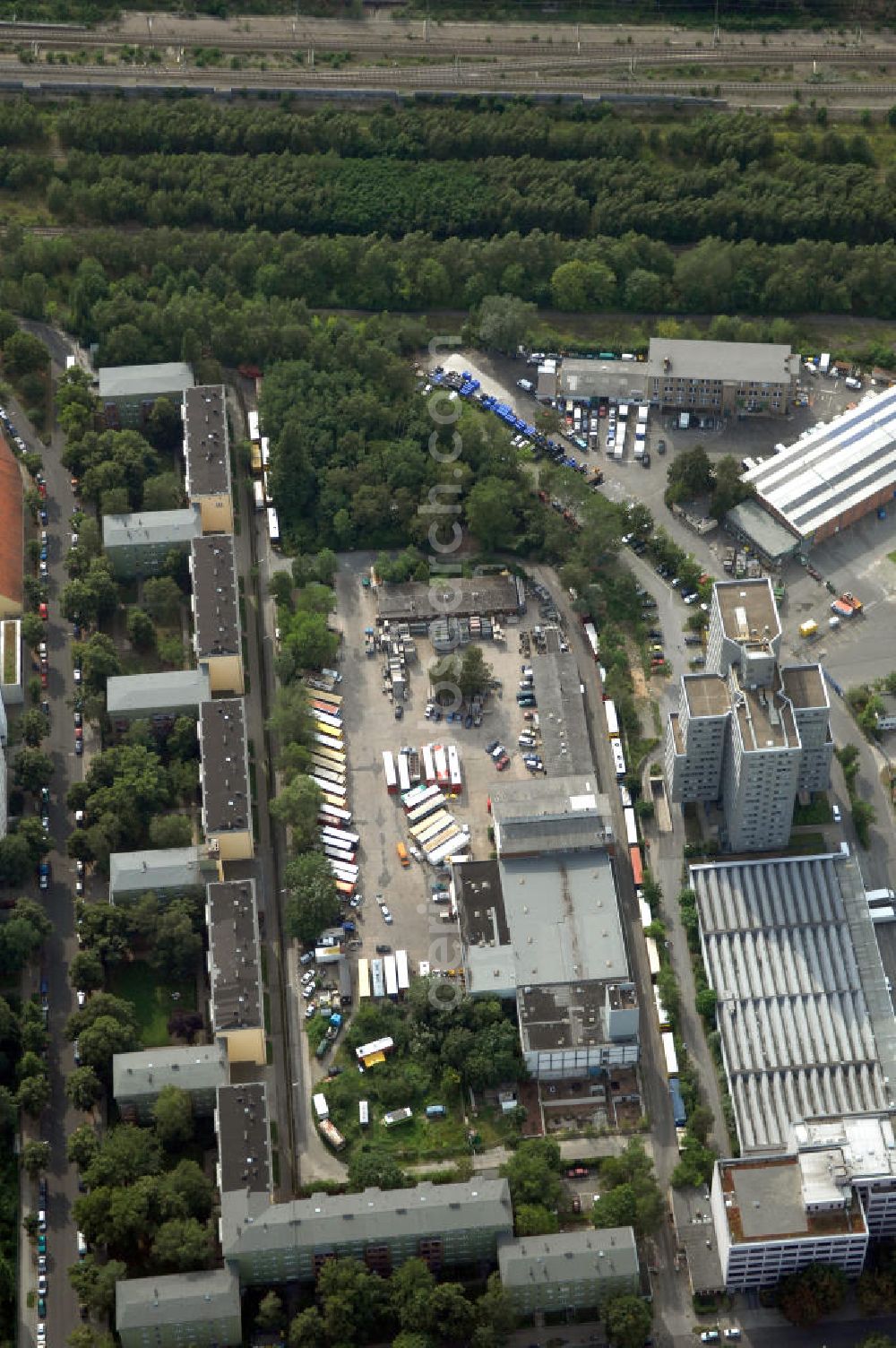 Berlin from the bird's eye view: Blick auf das Industriegebiet an der Bessemerstraße , Eythstraße in Berlin-Tempelhof. Eine Immobilie der HVB Immobilien AG.