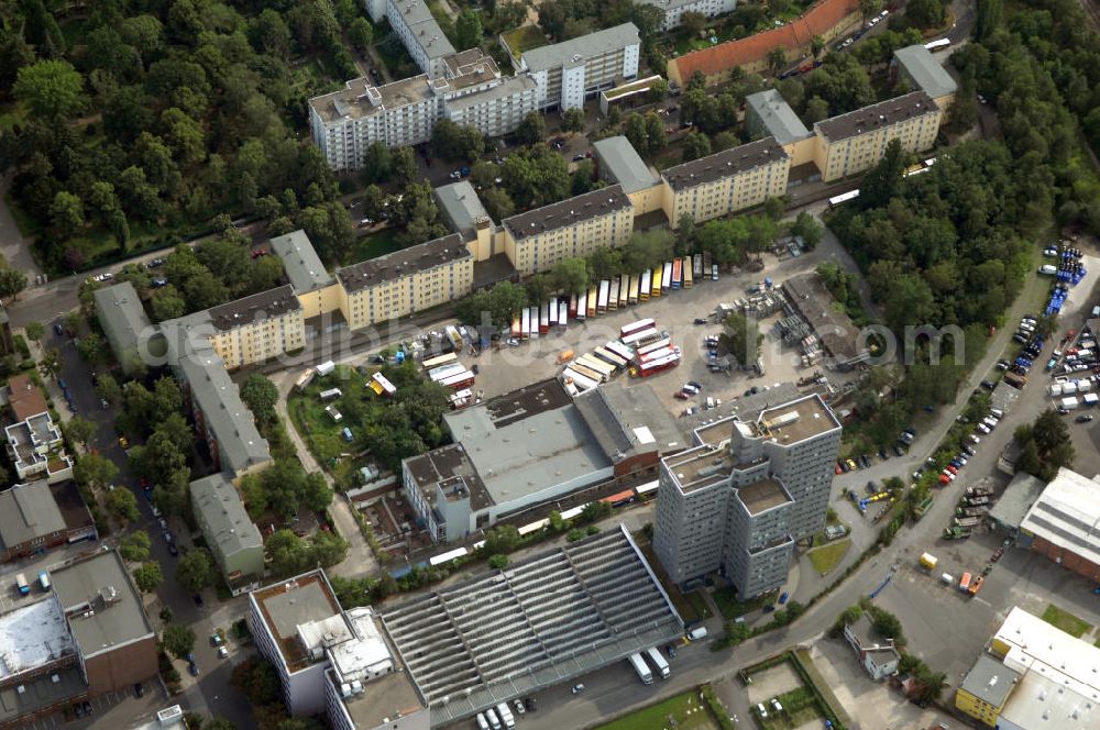 Aerial photograph Berlin - Blick auf das Industriegebiet an der Bessemerstraße , Eythstraße in Berlin-Tempelhof. Eine Immobilie der HVB Immobilien AG.