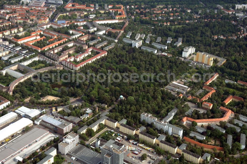 Aerial image Berlin - Blick auf das Industriegebiet an der Bessemerstraße , Eythstraße in Berlin-Tempelhof. Eine Immobilie der HVB Immobilien AG.