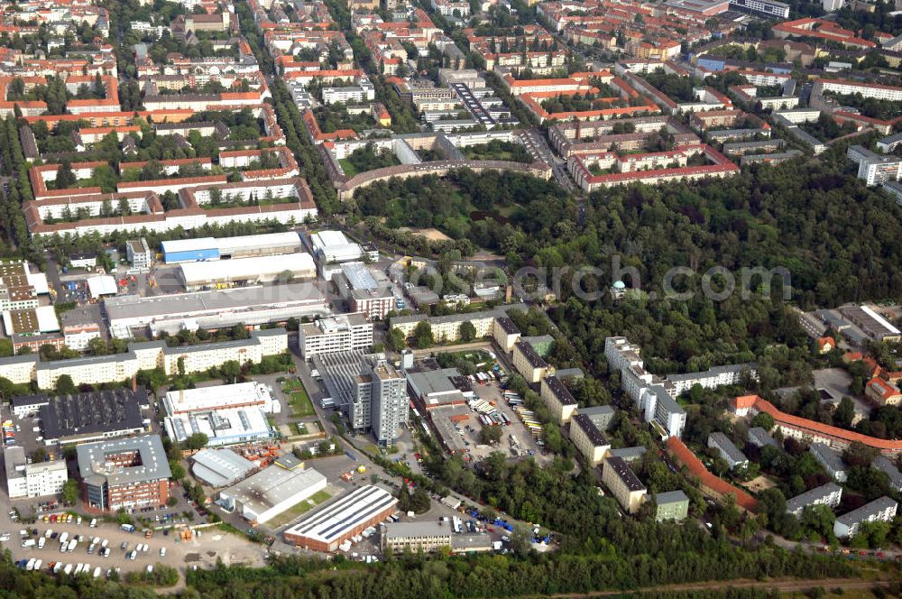 Aerial image Berlin - Blick auf das Industriegebiet an der Bessemerstraße , Eythstraße in Berlin-Tempelhof. Eine Immobilie der HVB Immobilien AG.