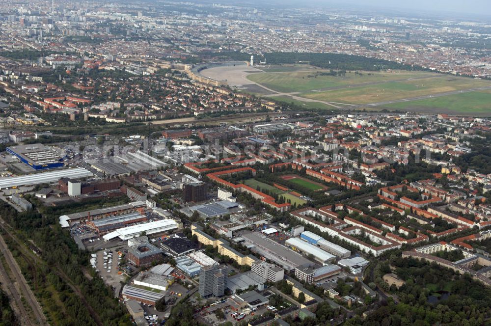 Aerial image Berlin - Blick auf das Industriegebiet an der Bessemerstraße , Eythstraße in Berlin-Tempelhof. Eine Immobilie der HVB Immobilien AG.