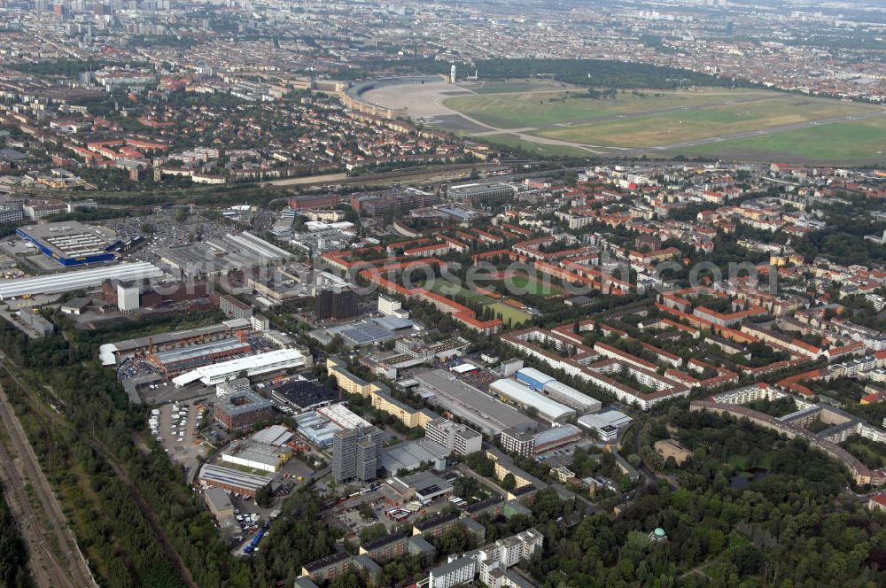 Aerial photograph Berlin - Blick auf das Industriegebiet an der Bessemerstraße , Eythstraße in Berlin-Tempelhof. Eine Immobilie der HVB Immobilien AG.